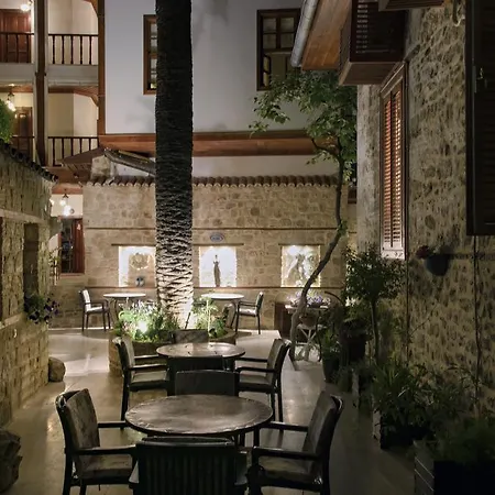 Secret Palace Hotel