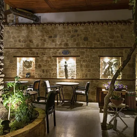 Secret Palace Hotel