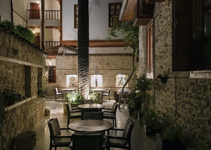 Secret Palace Hotel